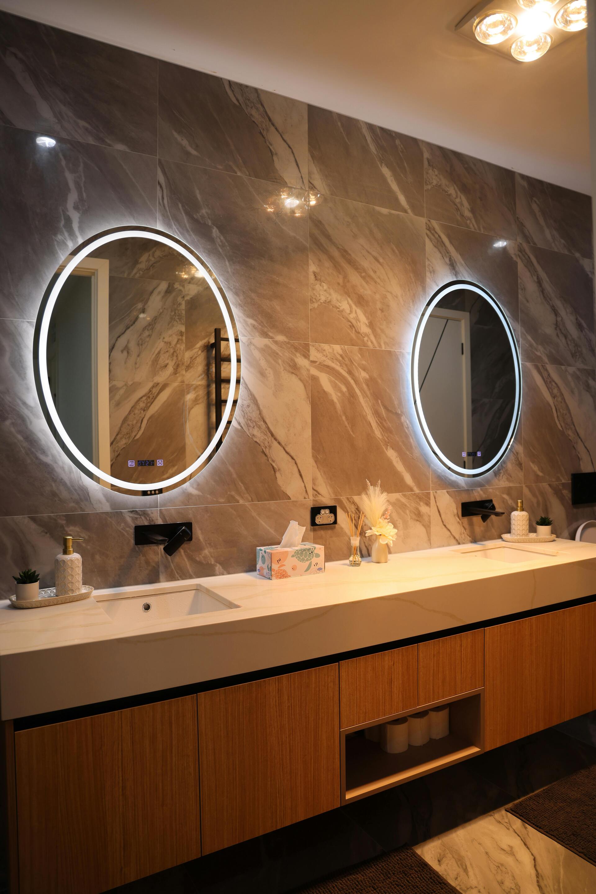 Elegant Double Vanity Bath